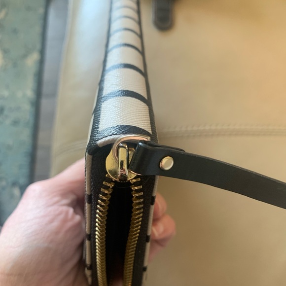 Kate Spade Wallet - Picture 2 of 7